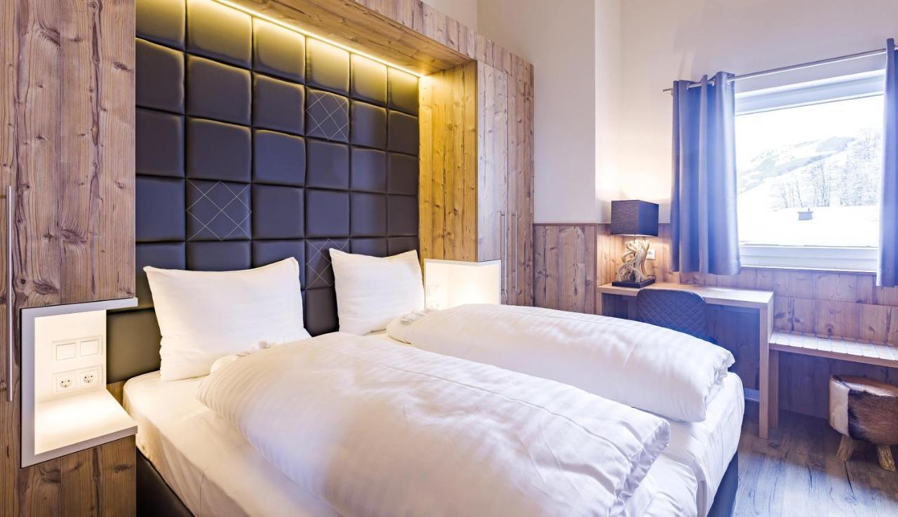 Avenida Mountain Lodges Saalbach Esterno foto
